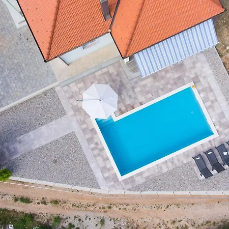 Toni, In Imotski, Private Pool, Barbeque, Private Parking