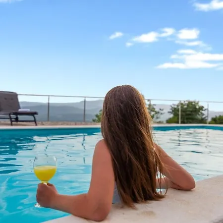 Villa Toni, In Imotski, Private Pool, Barbeque, Private Parking