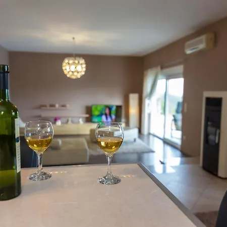 Toni, In Imotski, Private Pool, Barbeque, Private Parking
